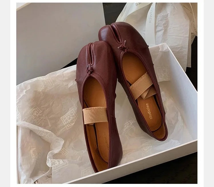 Women’s Split-Toe Flats – Retro Casual Loafers & Soft Moccasin Sneakers