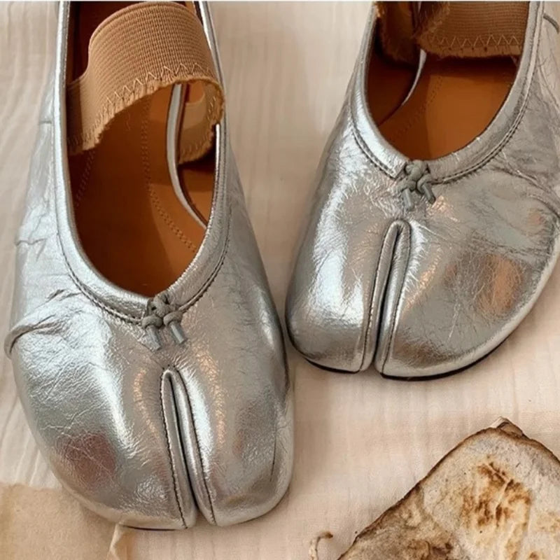 Women’s Split-Toe Flats – Retro Casual Loafers & Soft Moccasin Sneakers