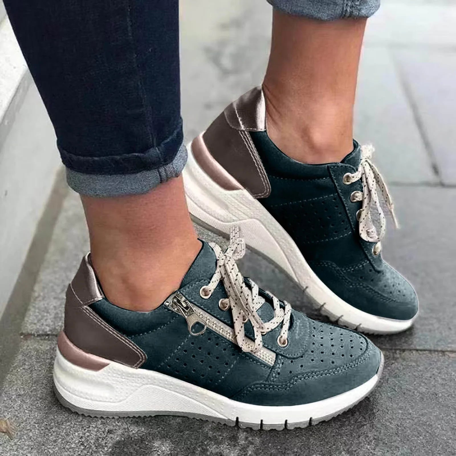2025 Women’s Casual Sneakers – Lightweight, Thick-Soled Lace-Up Shoes