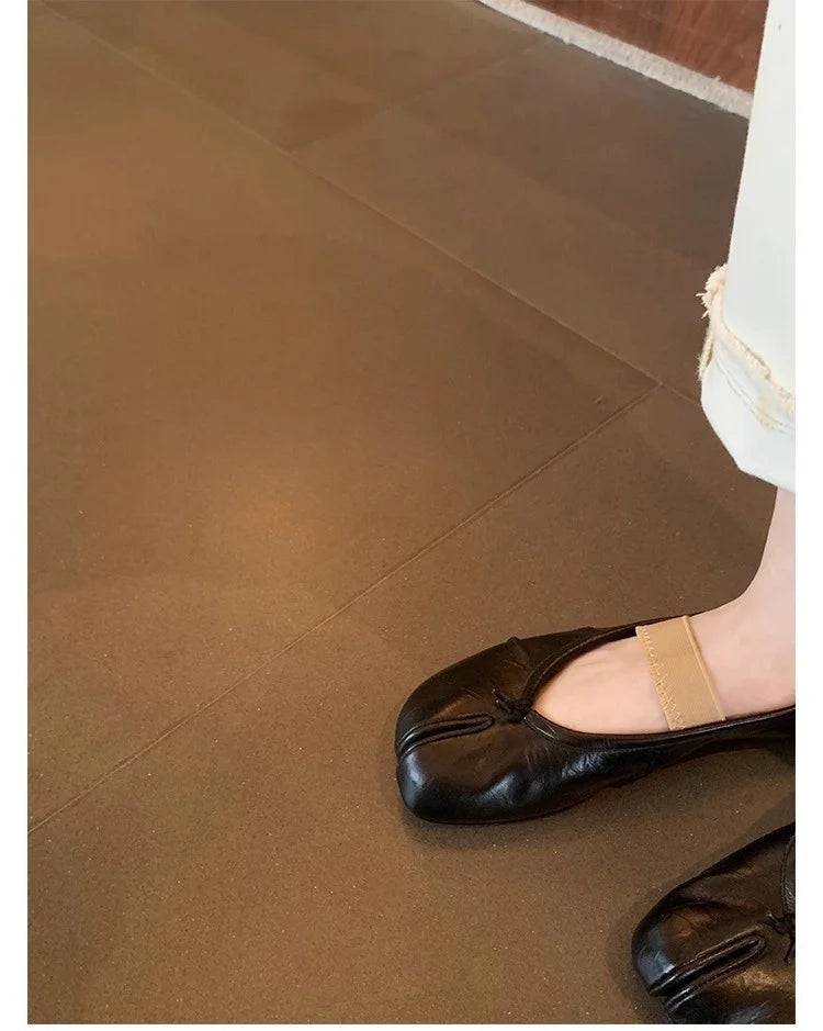 Women’s Split-Toe Flats – Retro Casual Loafers & Soft Moccasin Sneakers