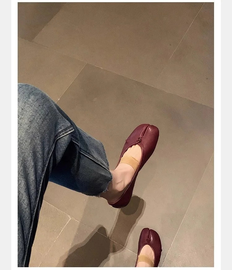 Women’s Split-Toe Flats – Retro Casual Loafers & Soft Moccasin Sneakers