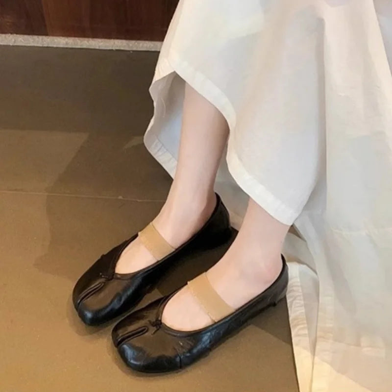 Women’s Split-Toe Flats – Retro Casual Loafers & Soft Moccasin Sneakers