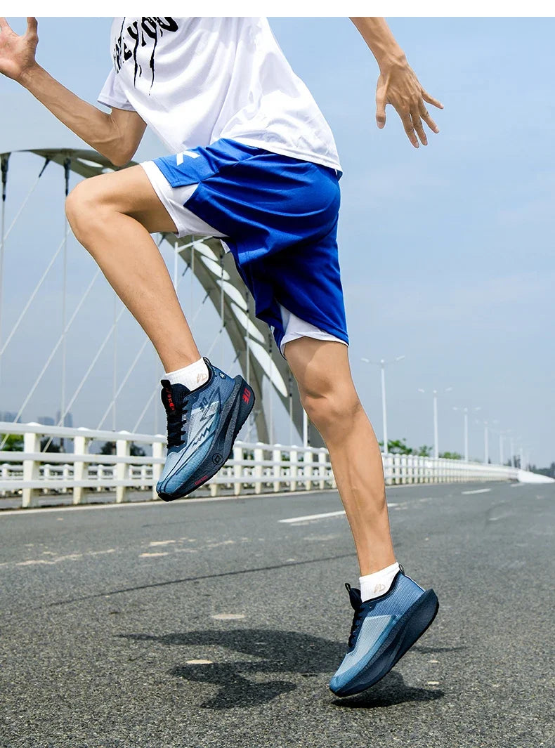 Men's Carbon Board Sneakers Anti-slip Cushioned Comfortable Racing Training Running Shoes Mesh Tennis Shoes Casual for Women